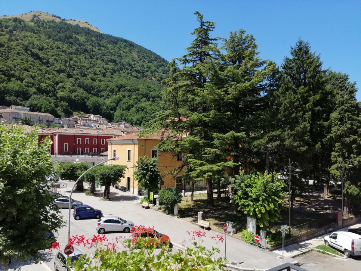 Bed and Breakfast Le Finestre Sulla Piazza à Boiano Extérieur photo