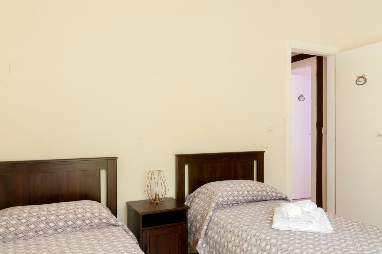Bed and Breakfast Le Finestre Sulla Piazza à Boiano Extérieur photo